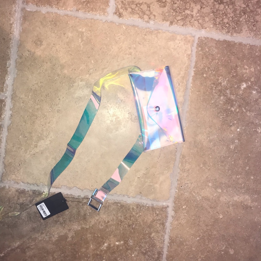 Holographic Fannypack